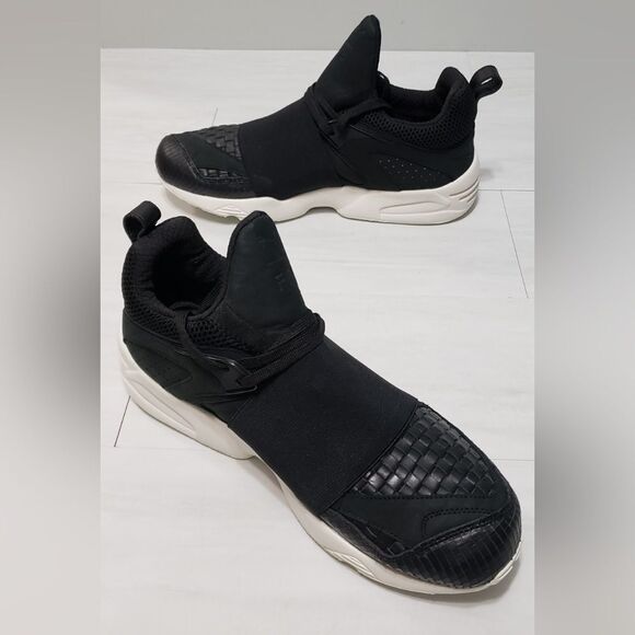 PUMA Bog Strap X Filling Pieces
Blaze Of Glory - Picture 14 of 14